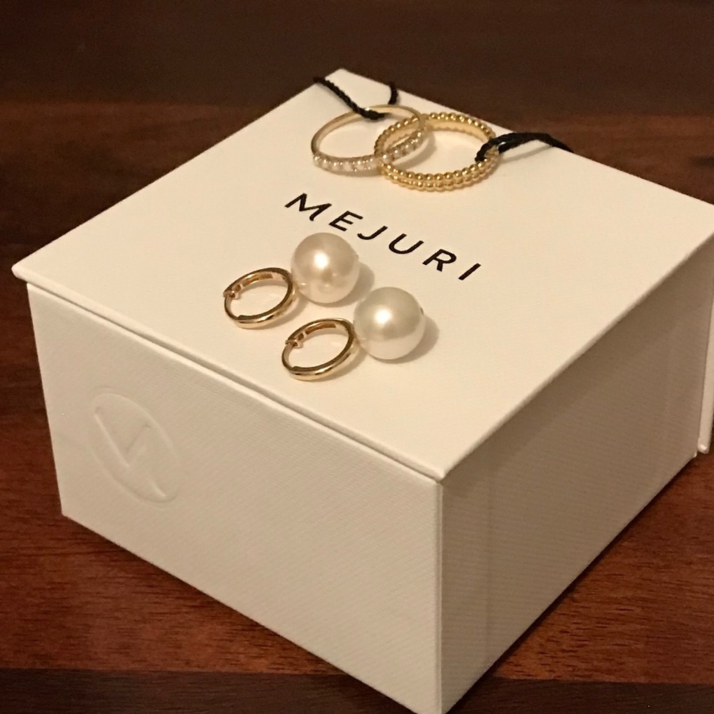 Mejuri 14k Gold Pearl